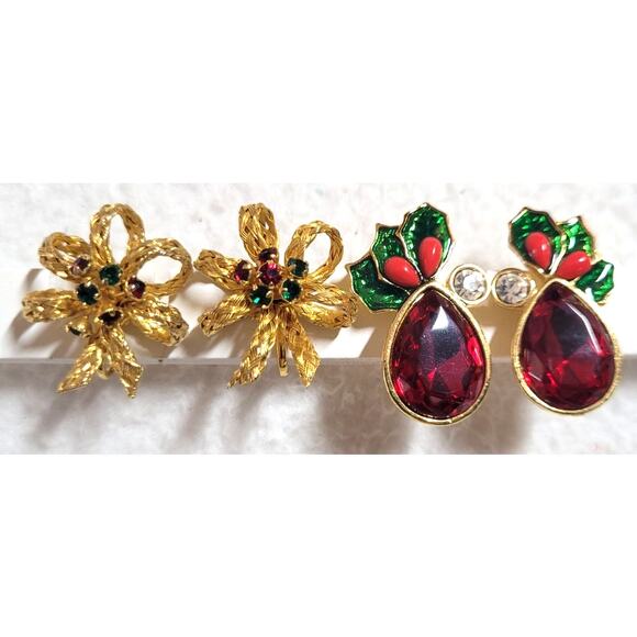 Vtg Christmas Clip On Earrings Lot Goldtone Red Green Holly Ivy Bow Xmas Holiday - Picture 1 of 5
